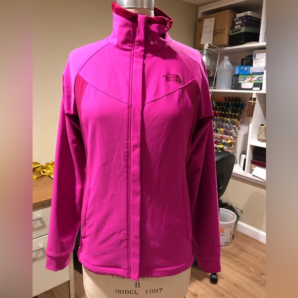 The North Face Women’s Soft Shell Fleece Jacket Size small Magenta - Picture 1 of 14